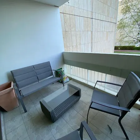 Apartman Entier - 8 Personnes - *