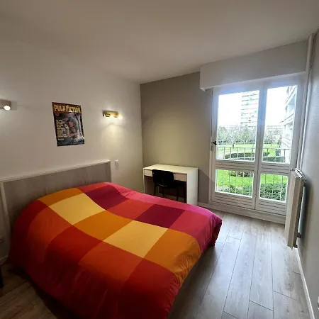 Grand 95m, 4ch, Plateau 5min, Parking, 8p * Ангулем
