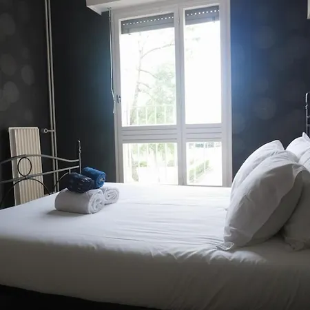 Entier - 8 Personnes - דירה *